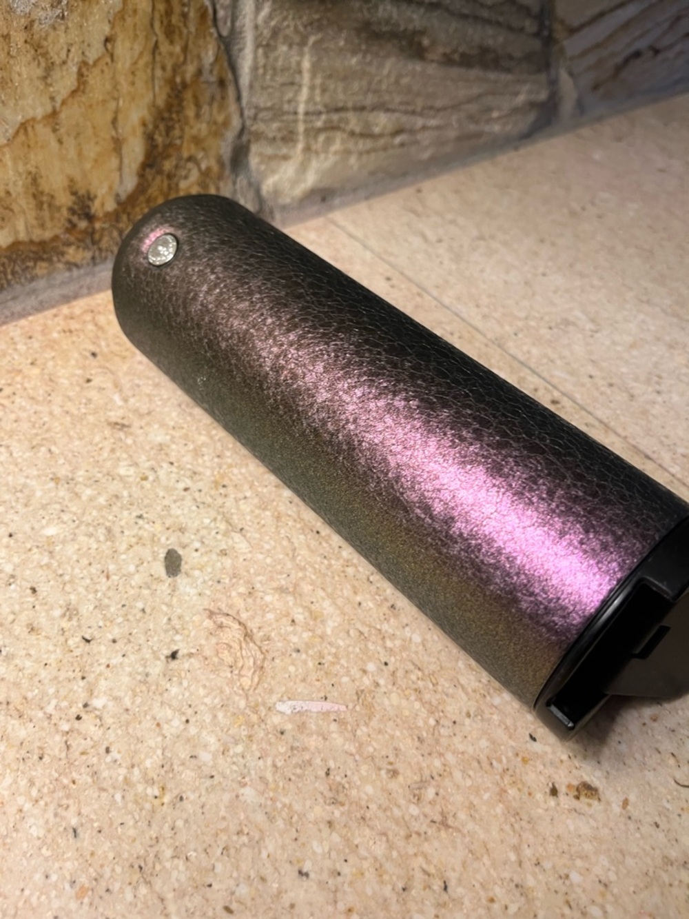 Iridescent Metallic Slim Lighter - Multicolor Finish - Picture 2 of 14